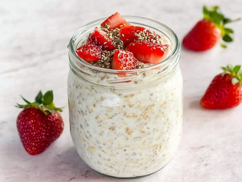 Overnight Quinoa & Berry Boost