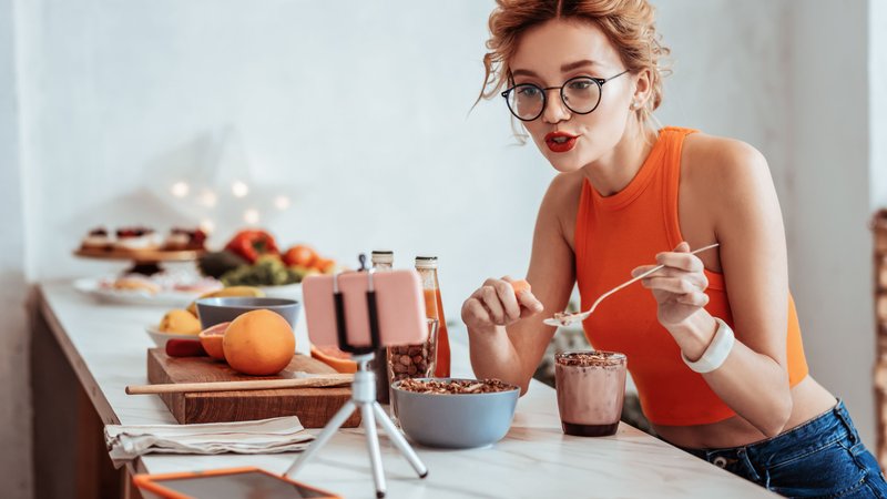 7 ways to monetize your online following as a wellness influencer or coach